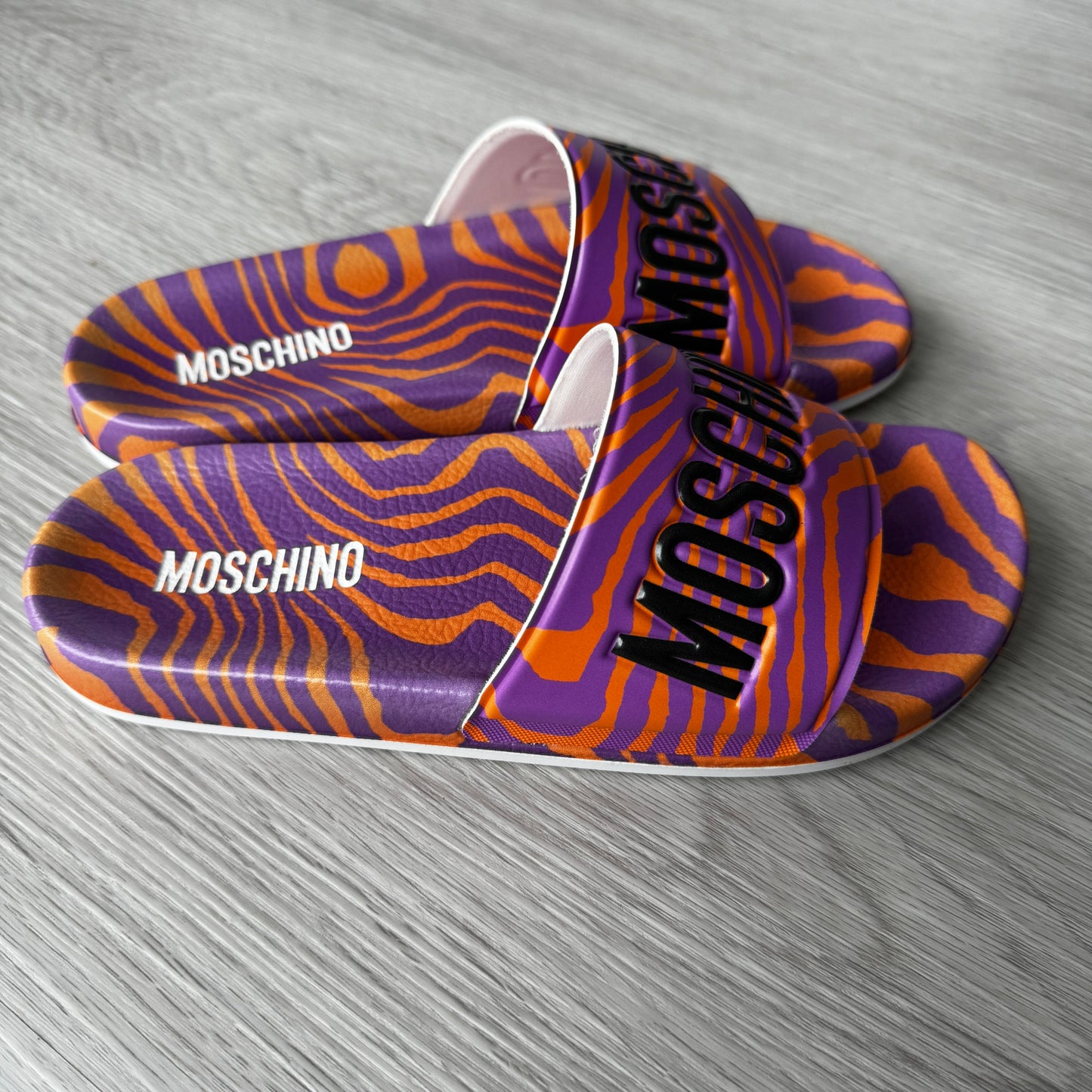 Moschino: Tiger Print Slides