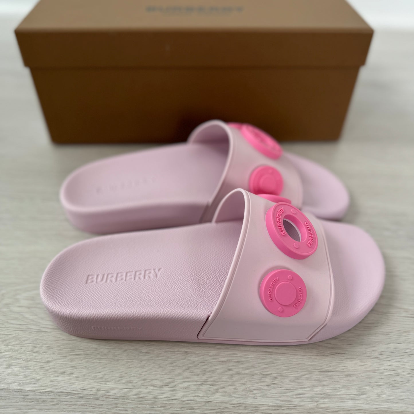 Burberry: SDL Furley L Slides