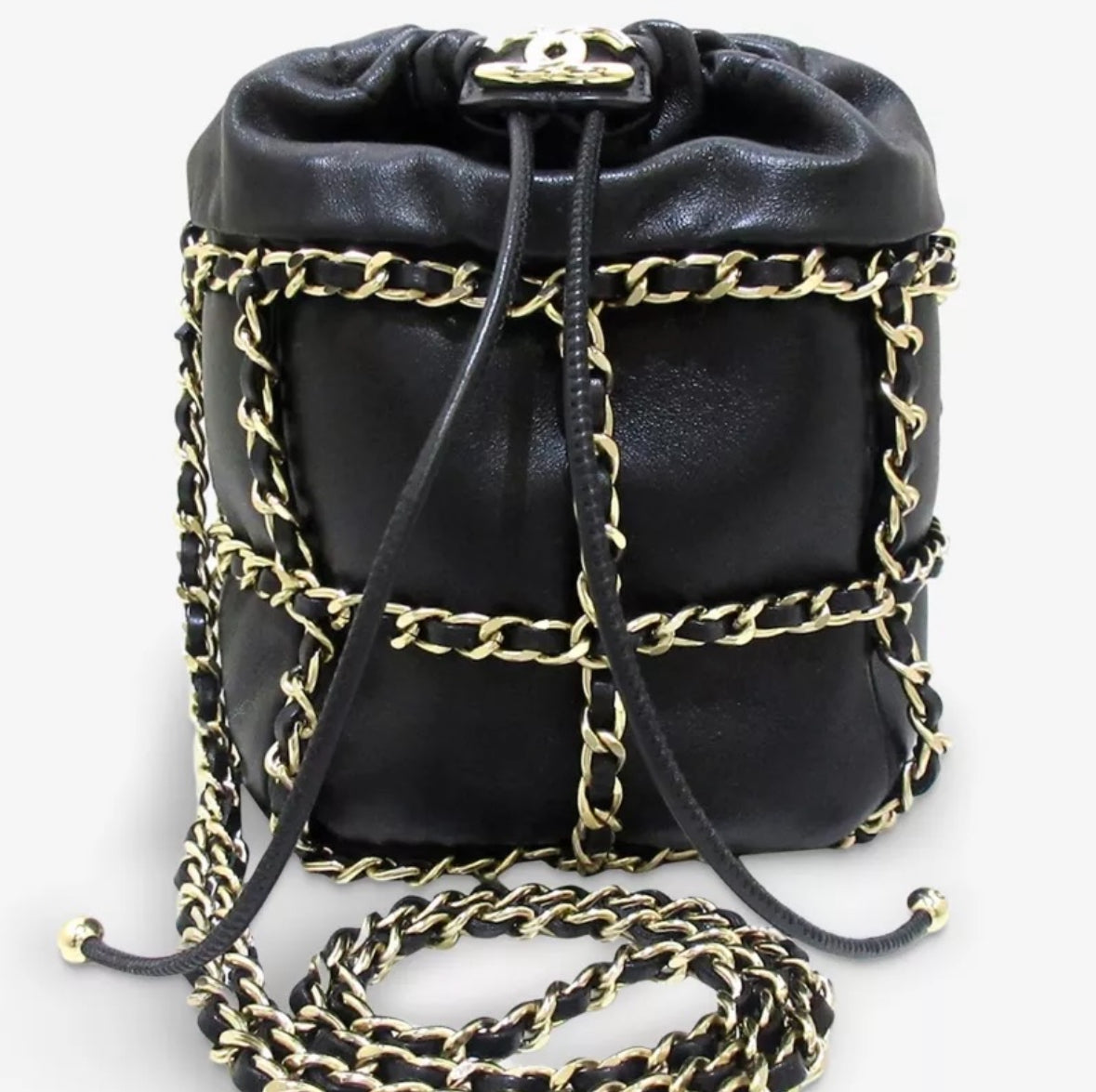 Chanel: VINTAGE Bucket Bag