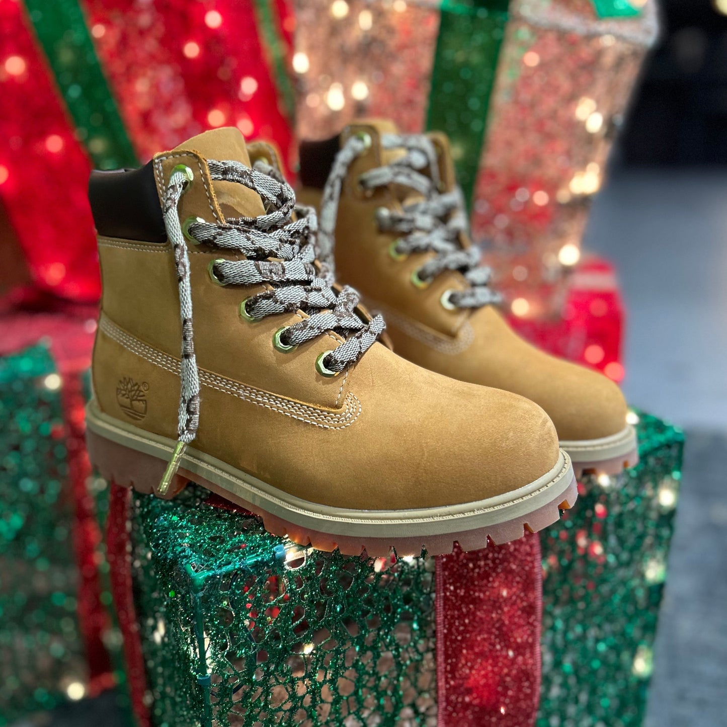 Gucci: Luxury Shoe Laces