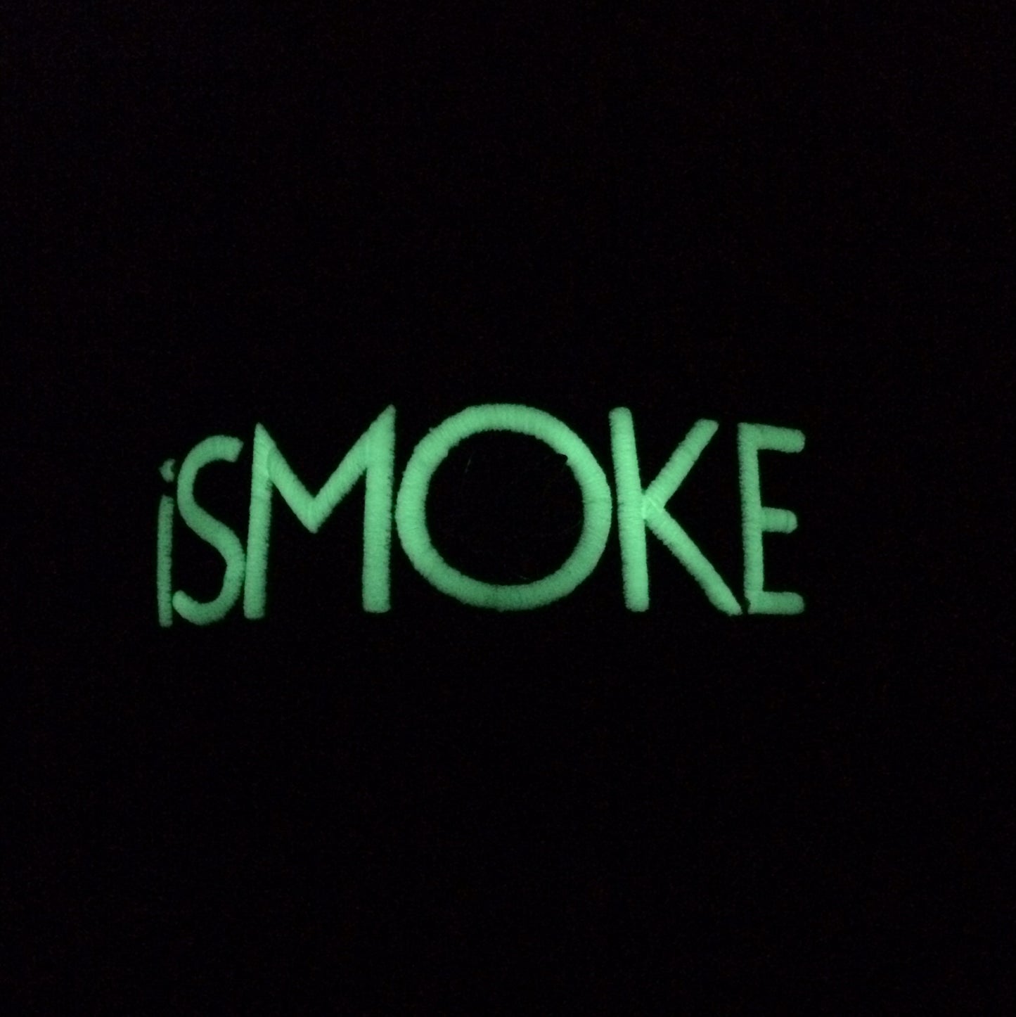 uTis: iSmoke GLOW in the Dark Snapback