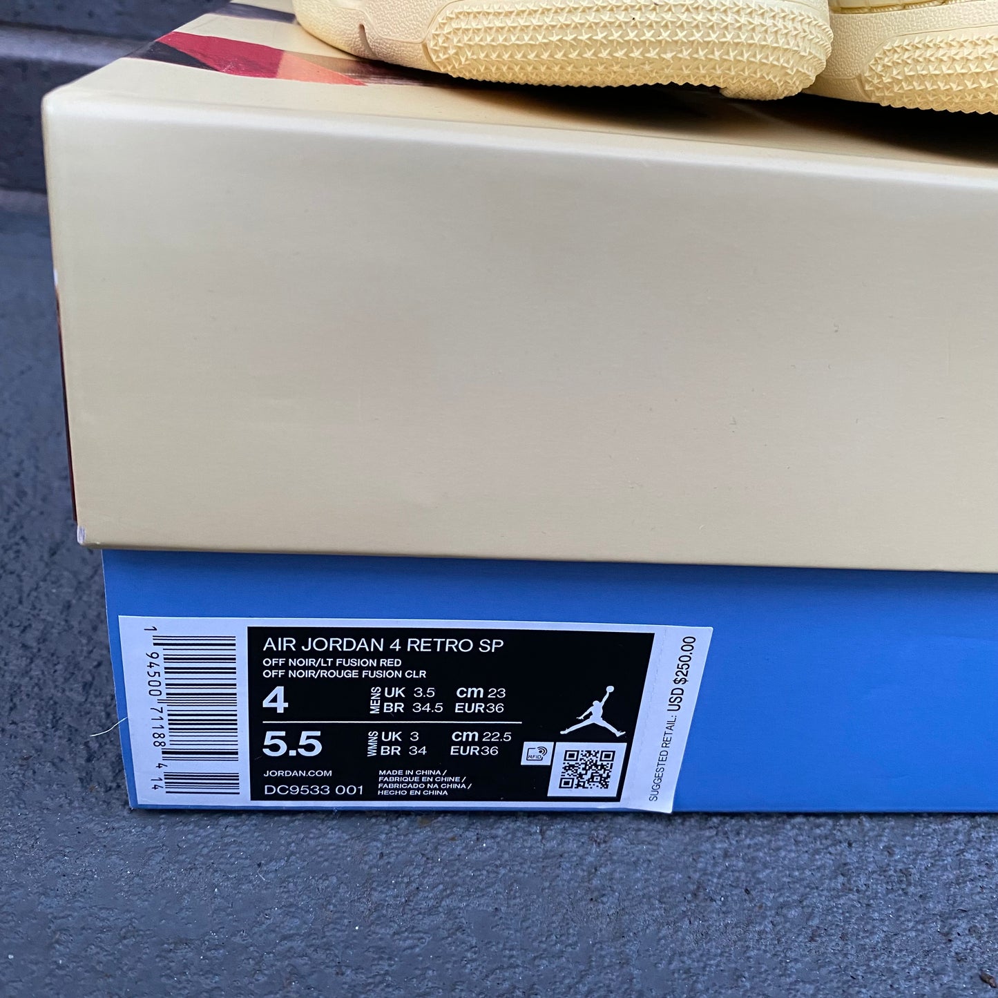 Air Jordan 4 x Union LA:  Noir Sneakers